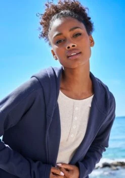 H.I.S Kapuzensweatjacke, Mit Lockerem Schnitt -Bikini Mode Geschaft 06de65f29a1b2f8dc8d0dda98b44ee1c