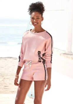 Bench. Sweater, Kurze Form Mit Kontraststreifen -Bikini Mode Geschaft 0b418c72173b4dfb3c0b422b81d90b99