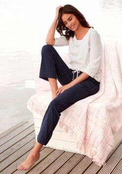 S.Oliver Pyjama, (2 Tlg., 1 Stück) -Bikini Mode Geschaft 0c1b574d0caaaaa14acf9a1968c2448d