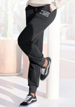 Buffalo Jogginghose, Mit Seitlichen Eingrifftaschen