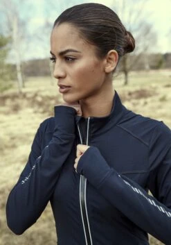 LASCANA ACTIVE Laufjacke, Thermo Mit Reflektierenden Details -Bikini Mode Geschaft 197798b39012cb1f175ae179a861b2d5