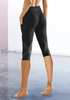 LASCANA ACTIVE Caprileggings, Mit Optischen Reflektortprint Und Handytasche