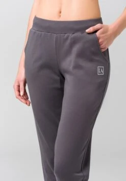 LASCANA ACTIVE Jogginghose, In Schmaler Form Mit Bündchen -Bikini Mode Geschaft 1b8efd8d176f1a24a71492b5b7b5bd38