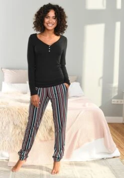 S.Oliver Langarmshirt, Aus Geripptem Stoff Mit Knopfleiste -Bikini Mode Geschaft 2238c2d2db71a257084def7944519478