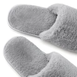 Vivance Hausschuh, Pantolette Mit Kuscheligem, Warmen Fellimitat VEGAN -Bikini Mode Geschaft 2373839ff8e23d9be612b0e27072df76