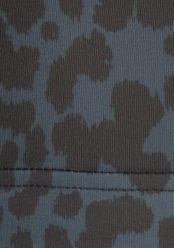 LASCANA ACTIVE Funktionsshirt, Mit Leo Muster Und Breite Träger -Bikini Mode Geschaft 2a34bdd595c0d30bae956e9a0888908a