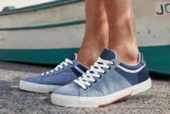 AUTHENTIC LE JOGGER Sneaker, Aus Hochwertigen Materialien -Bikini Mode Geschaft 2a8567bb7036d597d67691ada9315a45