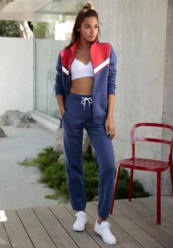 H.I.S Sweatjacke, Mit Kontraststreifen -Bikini Mode Geschaft 2bc84af45ba528e25da38bf377ded02e