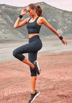 LASCANA ACTIVE Caprileggings, Mit Allover Druck -Bikini Mode Geschaft 2d37224d29cf980f2eff27c0b3c37515