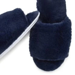 Vivance Hausschuh, Pantolette Mit Kuscheligem, Warmen Fellimitat VEGAN -Bikini Mode Geschaft 2ebd1942179f9acf6cba0ff9b3e9d7a1