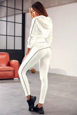 H.I.S Kapuzensweatjacke, Mit Piping An Den Ärmeln -Bikini Mode Geschaft 32323b91beee4ab89fcb2bc1e93bd6b4