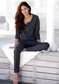 Arizona Pyjama, (2 Tlg., 1 Stück), In Melierter Qualität Mit Knopfleiste