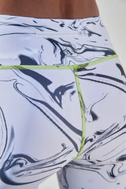 LASCANA ACTIVE Caprileggings »White Marble«, Mit Mesheinsätzen -Bikini Mode Geschaft 3bc7af403a4935e4064bbfa1c409f55e