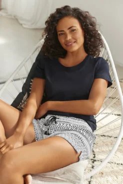 Vivance Dreams Shorty, (2 Tlg., 1 Stück), Mit Schwarz-weißem Ethno-Muster -Bikini Mode Geschaft 425568e657dbf2f03dcc54e2eb518ff1