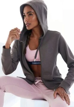 Bench. Kapuzensweatjacke, Mit Runder Logostickerei 27 Bench. Kapuzensweatjacke, Mit Runder Logostickerei -Bikini Mode Geschaft 46226697f912d3ba0c158627d38557bf