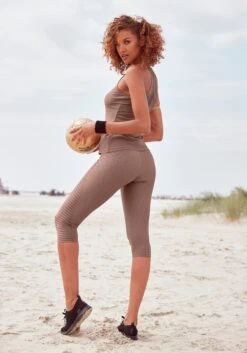 Bench. Funktionsshirt, Mit Mesh-Einsatz -Bikini Mode Geschaft 466e33d88667e8d3d6176131b5ccd76b