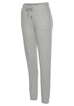 Bench. Relaxhose, Mit Glänzender Logostickerei -Bikini Mode Geschaft 4beb3c98e5676aa24c2c5469c696de65