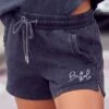 Buffalo Relaxshorts, Mit Logostickerei -Bikini Mode Geschaft 4f25856d237f5295e1966df6d97572e6
