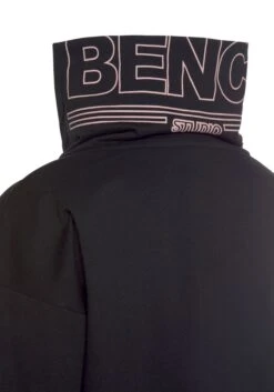 Bench. Sweater, Mit Stehkragen Und Logodruck -Bikini Mode Geschaft 58fcd706e50b15f0b8b14a83b29e66b2