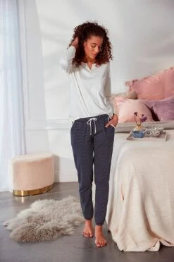 S.Oliver Pyjamaoberteil, Mit Cut-out -Bikini Mode Geschaft 598d0ee15aed50b2a3282b61d16ec282