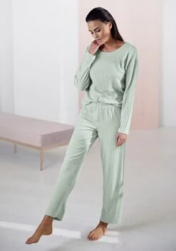 S.Oliver Longsleeve, Aus Nachhaltigem Rippstrick -Bikini Mode Geschaft 5f9fa2a135615a7d4bf56a240dfeb53d