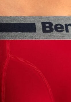 Bench. Hipster, (Packung, 4 St.), Mit Overlock-Nähten Vorn -Bikini Mode Geschaft 6349396948e083aa84dd0226883548e2