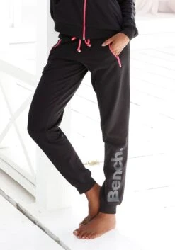 Bench. Relaxhose, Mit Kontrastfarbenen Details -Bikini Mode Geschaft 6e880626c6c11775e2d2c04bb115b6b8