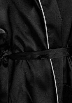 Bruno Banani Pyjama, (2 Tlg., 1 Stück), Mit Kontrastpaspel-Details -Bikini Mode Geschaft 6ea53c92b2ef0448bbacde27bb26e8df