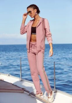 Bench. Kapuzensweatjacke, Mit Glitzer Streifen -Bikini Mode Geschaft 6f18999b0b4892a14ecaf6ec0f1930de