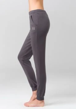 LASCANA ACTIVE Jogginghose, In Schmaler Form Mit Bündchen -Bikini Mode Geschaft 728c533c0d3c688c11a79513452ef841