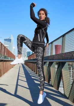 LASCANA ACTIVE Trainingsjacke »Black Marble«, Mit Kontrastnähten Und Stehkragen -Bikini Mode Geschaft 7b6bb8e9b71e03a520b622ac63577aca