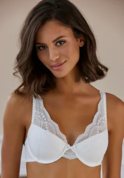 S.Oliver Schalen-BH »Gabrielle«, Im High-Apex Schnitt, Dessous -Bikini Mode Geschaft 94943e9b9b5e805e435f7beff8e381d8