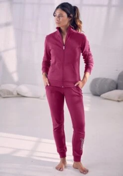 Bench. Sweatjacke, Mit Logostickerei Am Stehkragen -Bikini Mode Geschaft 94edfdd65e985691db78ec9680f2b349