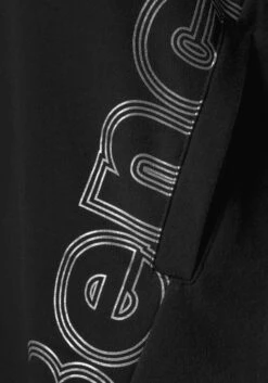 Bench. Sweatkleid, Mit Diagonaler Naht -Bikini Mode Geschaft 9ae18d449f0c0eed0d80794773613374