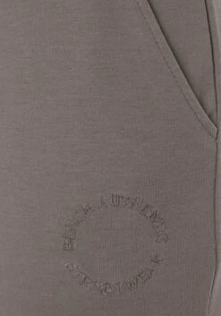 Bench. Jogginghose, Mit Dezenter Logostickerei -Bikini Mode Geschaft b0433d2639622cc081566151244d7778