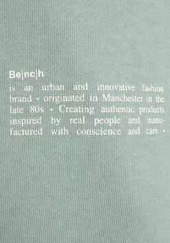 Bench. Shorts, In Weiter Form Mit Logodruck -Bikini Mode Geschaft b10390b389f2ee0eec669dc3cbba1fe7