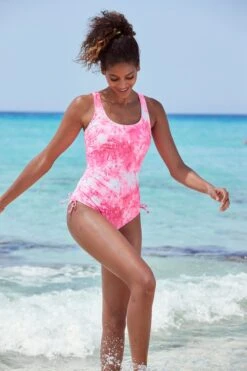 Venice Beach Badeanzug »Luna«, Seitlich Zu Raffen -Bikini Mode Geschaft b7aa1f9b6e069dae36de5278ffc68e0f