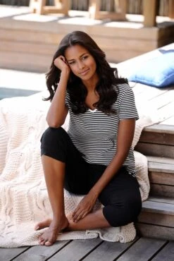 H.I.S Capri-Pyjama, (2 Tlg., 1 Stück), Mit Geringeltem T-Shirt Und Legerer Hose -Bikini Mode Geschaft b8b4575548477c565b21dc3e1f380947