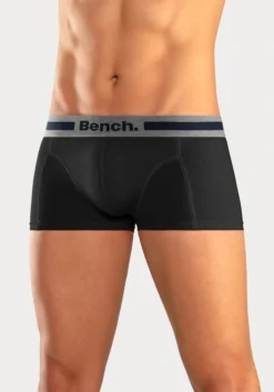 Bench. Hipster, (Packung, 4 St.), Mit Overlock-Nähten Vorn -Bikini Mode Geschaft b95ff506db54fee67aca5d842c1443ea