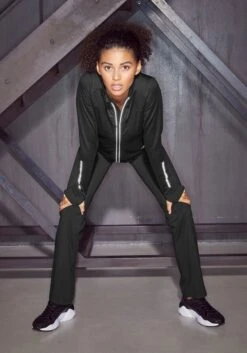 LASCANA ACTIVE Thermohose, Mit Reflektierenden Details 25 LASCANA ACTIVE Thermohose, Mit Reflektierenden Details -Bikini Mode Geschaft be5bbaed2305eb1c8968e27ace40fd2a