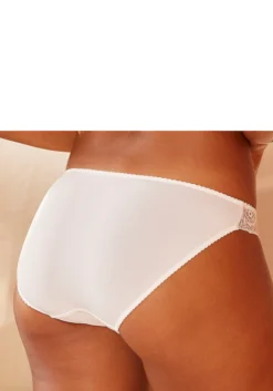 Nuance Slip, Mit Feiner Stickerei Spitze In Mandala-Optik -Bikini Mode Geschaft c1ac99aecc5c1eb99b1bd433abd692ba