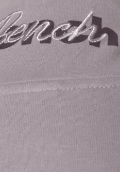 Bench. Sweatjacke, (1 Tlg.), Mit Bestickten Stehkragen -Bikini Mode Geschaft c7b0c5f5a3f901e54fa5d10306c9da67