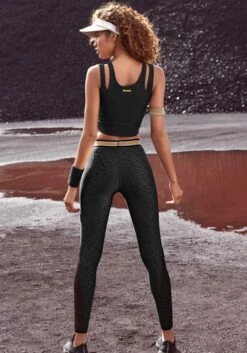 Bench. Funktionsshirt, Mit Doppelträger -Bikini Mode Geschaft d3e1340b8a48356115f19e4acfcab3c6