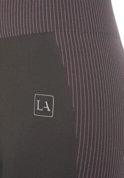 LASCANA ACTIVE Seamless Caprileggings, Mit Kontrasteinsätzen -Bikini Mode Geschaft d80c99940e49d9f04fc74330dd5be853