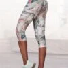 LASCANA ACTIVE Caprileggings, Mit Blätterdruck