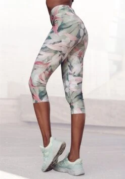 LASCANA ACTIVE Caprileggings, Mit Blätterdruck