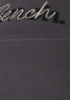 Bench. Sweatjacke, (1 Tlg.), Mit Bestickten Stehkragen -Bikini Mode Geschaft f5ce409f9c1988aadfcb275ca444907f