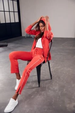 H.I.S Kapuzensweatjacke, Mit Piping An Den Ärmeln -Bikini Mode Geschaft fb505424f85881e372ae5264e8a39574